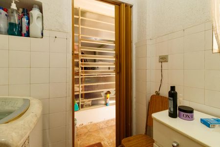Casa à venda com 180m², 4 quartos e 4 vagasCasa 1