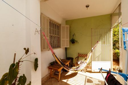 Casa à venda com 180m², 4 quartos e 4 vagasCasa 1