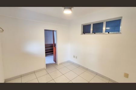 Quarto de apartamento para alugar com 1 quarto, 100m² em Irajá, Rio de Janeiro