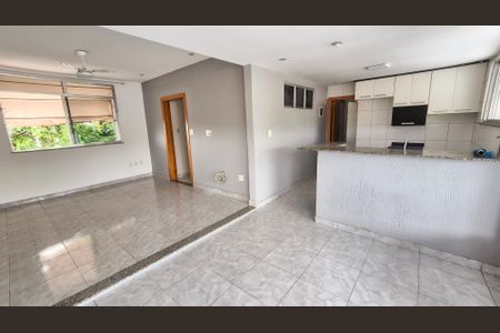 Sala de apartamento para alugar com 1 quarto, 100m² em Irajá, Rio de Janeiro