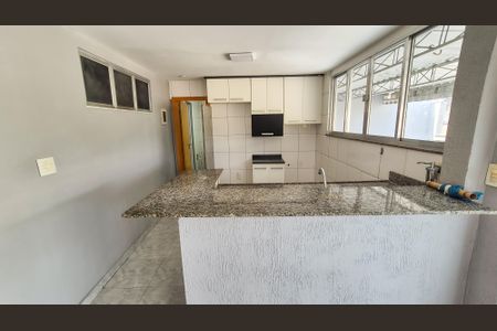 Apartamento para alugar com 100m², 1 quarto e sem vagaCozinha 