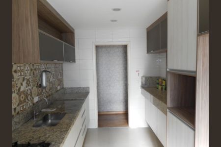 Apartamento à venda com 70m², 2 quartos e 2 vagasCozinha