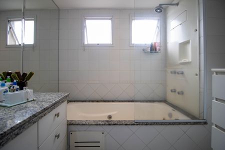 Apartamento para alugar com 145m², 3 quartos e 3 vagasBanheiro Suíte 3