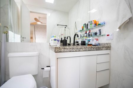 Apartamento para alugar com 145m², 3 quartos e 3 vagasBanheiro da Suíte 1