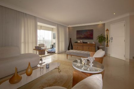 Apartamento para alugar com 145m², 3 quartos e 3 vagasSala