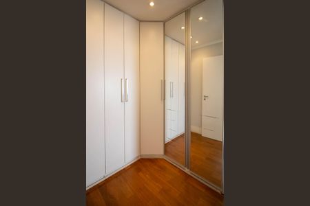 Apartamento para alugar com 145m², 3 quartos e 3 vagas Suíte 2