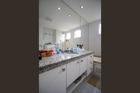 Apartamento para alugar com 145m², 3 quartos e 3 vagasBanheiro Suíte 3