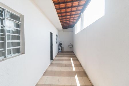 Casa para alugar com 120m², 2 quartos e 2 vagas Casa para alugar com 120m², 2 quartos e 2 vagasÁrea de Serviço/Quintal