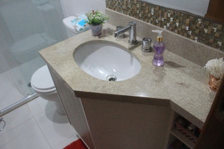 Apartamento à venda com 90m², 3 quartos e 2 vagasBanheiro