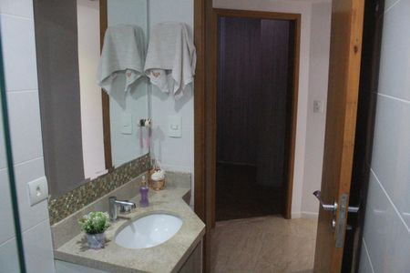 Apartamento à venda com 90m², 3 quartos e 2 vagasBanheiro