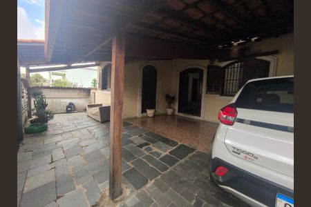 Foto 02 de casa à venda com 4 quartos, 360m² em Conjunto Túnel de Ibirité, Contagem
