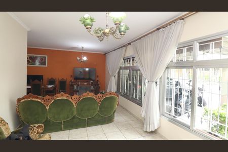 Casa à venda com 179m², 5 quartos e 2 vagasSala 