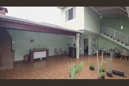 Casa à venda com 179m², 5 quartos e 2 vagasQuintal / Churrasqueira