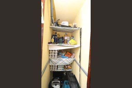 Casa à venda com 179m², 5 quartos e 2 vagasDespensa