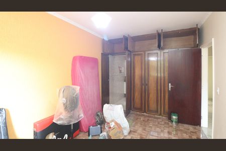 Casa à venda com 179m², 5 quartos e 2 vagasQuarto 3