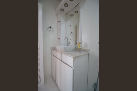 Apartamento para alugar com 97m², 4 quartos e sem vaga Apartamento para alugar com 97m², 4 quartos e sem vagaBanheiro