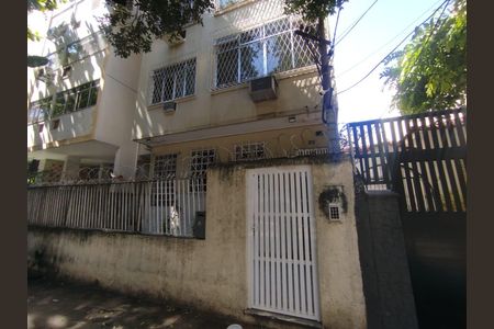 Apartamento para alugar com 97m², 2 quartos e sem vaga Apartamento para alugar com 97m², 2 quartos e sem vagaFachada