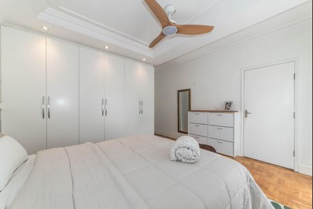 Casa à venda com 280m², 4 quartos e 2 vagasSuite