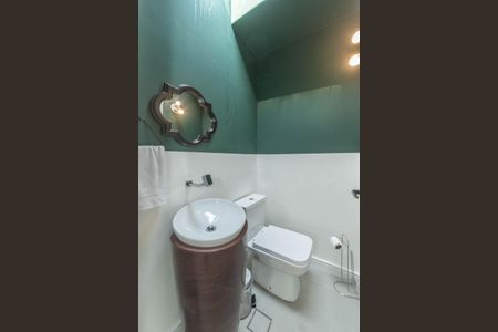 Casa à venda com 280m², 4 quartos e 2 vagasEscritorio - Banheiro