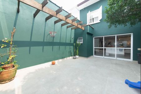Casa à venda com 280m², 4 quartos e 2 vagasQuintal - Lavanderia