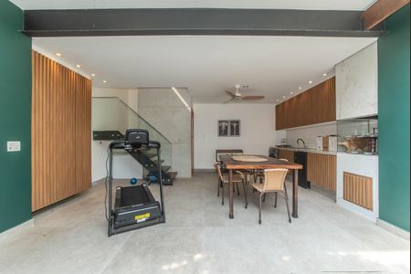 Casa à venda com 280m², 4 quartos e 2 vagasQuintal - Lavanderia