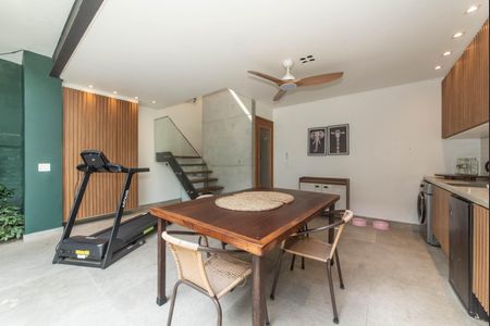 Casa à venda com 280m², 4 quartos e 2 vagasQuintal - Lavanderia