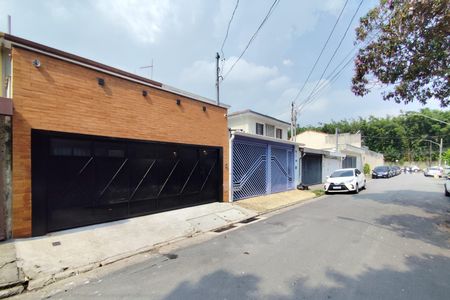 Casa à venda com 280m², 4 quartos e 2 vagasFachada