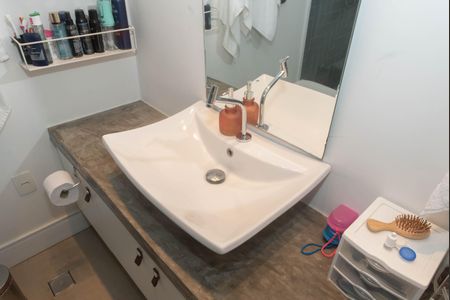 Casa à venda com 280m², 4 quartos e 2 vagasBanheiro da Suíte