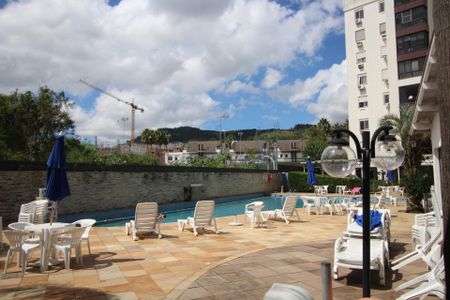 Apartamento para alugar com 84m², 3 quartos e 1 vagaÁrea comum - Piscina