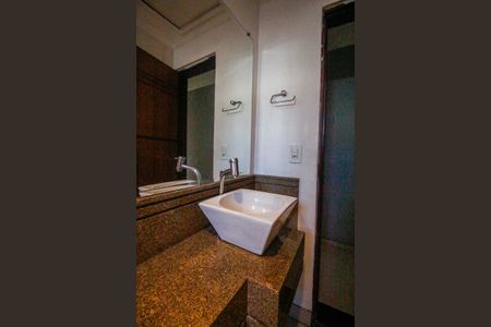 Casa para alugar com 300m², 3 quartos e 4 vagasBanheiro