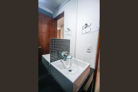 Casa para alugar com 300m², 3 quartos e 4 vagasLavabo