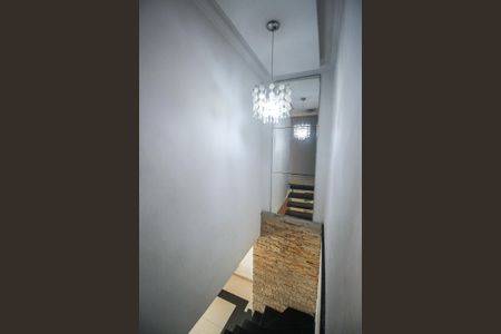 Casa para alugar com 300m², 3 quartos e 4 vagasEscada
