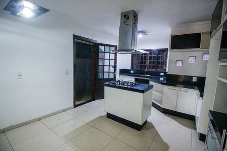 Casa para alugar com 300m², 3 quartos e 4 vagasCozinha
