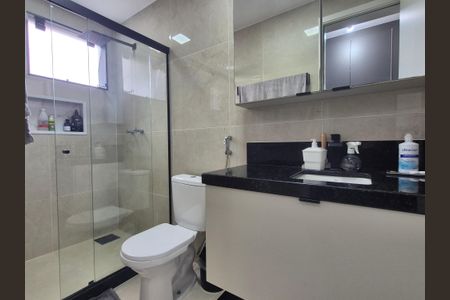 Casa de condomínio à venda com 320m², 4 quartos e 2 vagas