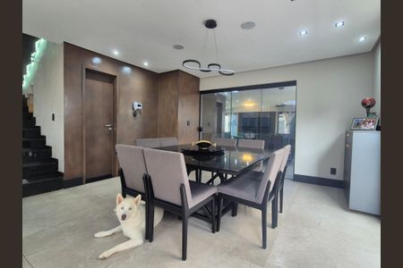 Casa de condomínio à venda com 320m², 4 quartos e 2 vagas