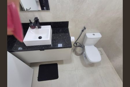 Casa de condomínio à venda com 320m², 4 quartos e 2 vagas