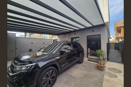 Casa de condomínio à venda com 320m², 4 quartos e 2 vagas
