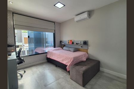 Casa de condomínio à venda com 320m², 4 quartos e 2 vagas