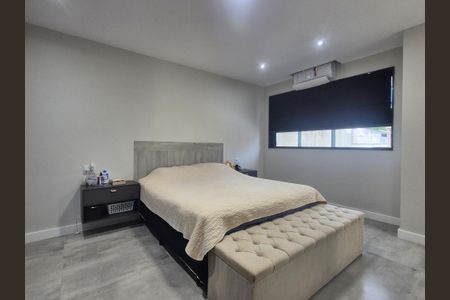 Casa de condomínio à venda com 320m², 4 quartos e 2 vagas