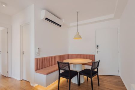 Apartamento para alugar com 67m², 2 quartos e 1 vaga Apartamento para alugar com 67m², 2 quartos e 1 vagaSala
