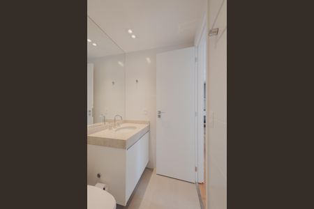 Apartamento para alugar com 67m², 2 quartos e 1 vaga Apartamento para alugar com 67m², 2 quartos e 1 vagaBanheiro