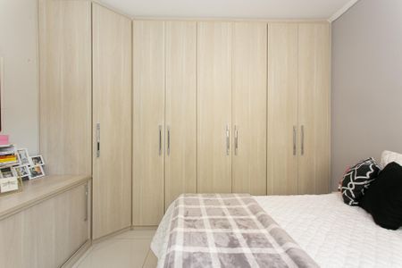 Casa de condomínio à venda com 174m², 3 quartos e 2 vagasSuíte