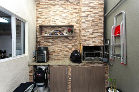 Casa de condomínio à venda com 174m², 3 quartos e 2 vagasChurrasqueira