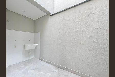 Casa de condomínio à venda com 64m², 2 quartos e 1 vaga Casa de condomínio à venda com 64m², 2 quartos e 1 vagaÁrea de Serviço