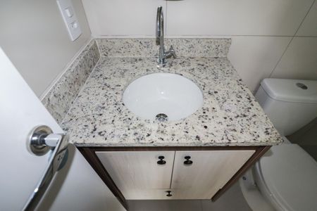 Apartamento para alugar com 42m², 2 quartos e sem vaga Apartamento para alugar com 42m², 2 quartos e sem vagaBanheiro Social