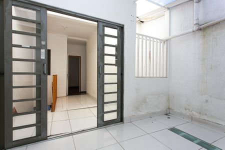 Casa para alugar com 120m², 3 quartos e 2 vagas Casa para alugar com 120m², 3 quartos e 2 vagasÁrea de Serviço 2