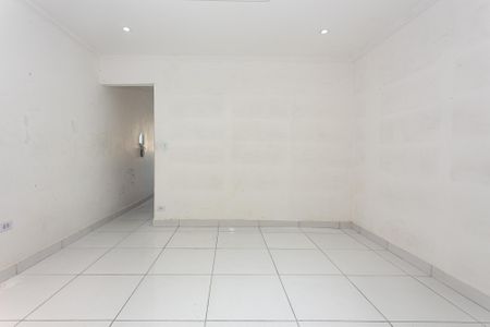 Casa para alugar com 120m², 3 quartos e 2 vagas Casa para alugar com 120m², 3 quartos e 2 vagasSala