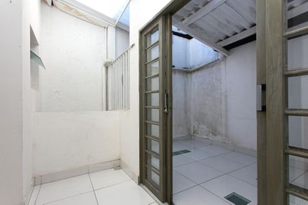 Casa para alugar com 120m², 3 quartos e 2 vagas Casa para alugar com 120m², 3 quartos e 2 vagasCorredor