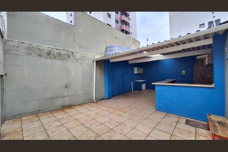 Casa à venda com 230m², 4 quartos e 3 vagas Casa à venda com 230m², 4 quartos e 3 vagasQuintal e área de serviço