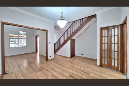 Casa à venda com 230m², 4 quartos e 3 vagas Casa à venda com 230m², 4 quartos e 3 vagasSala